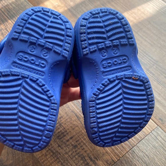 Bundle Nike and Crocs Kids' Blue Clogs and White Sneakers - Picture 10 of 16